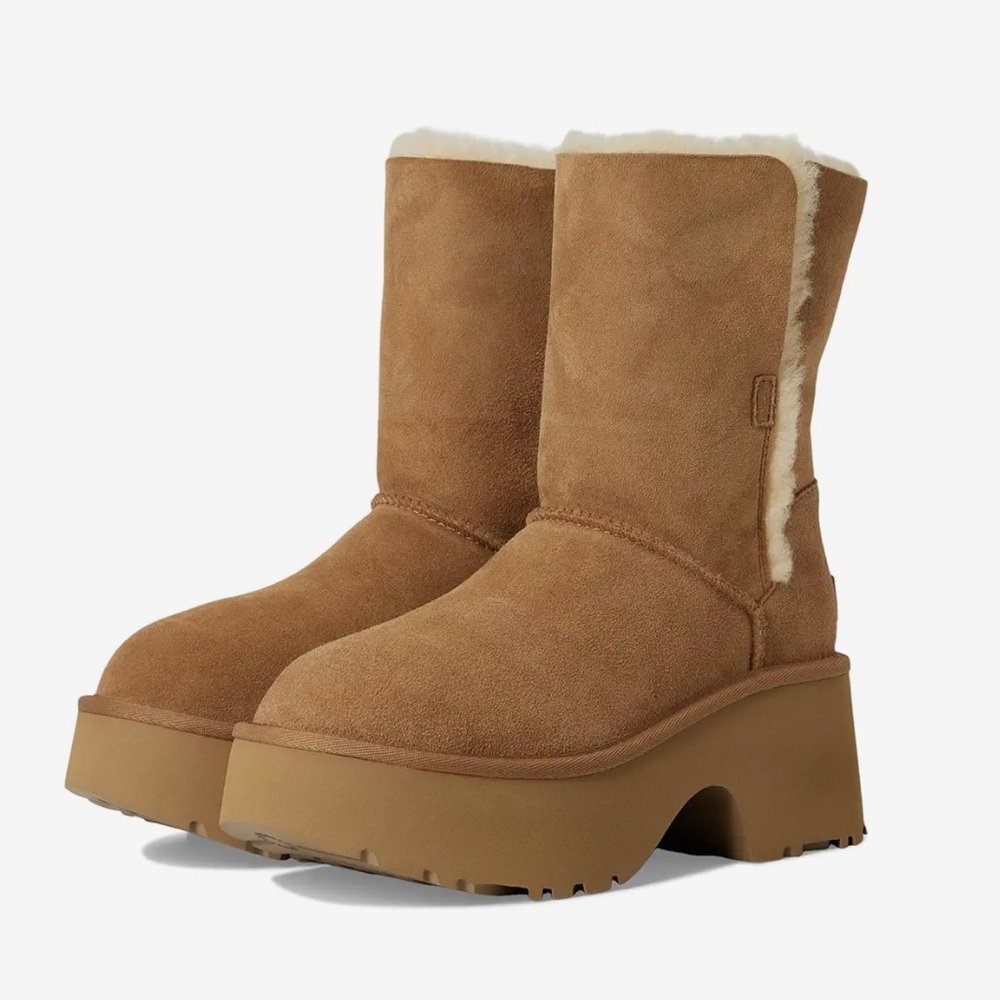 NWT UGG ESMEE Platform Heeled Boot in Chestnut - Picture 2 of 16